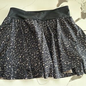 Varley Adams Animal Print Skort size S